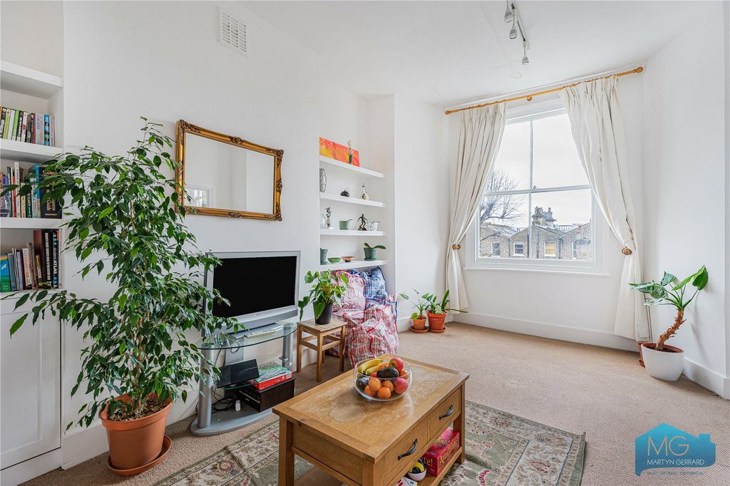 Property photo 2 of 10 Picture No. 15