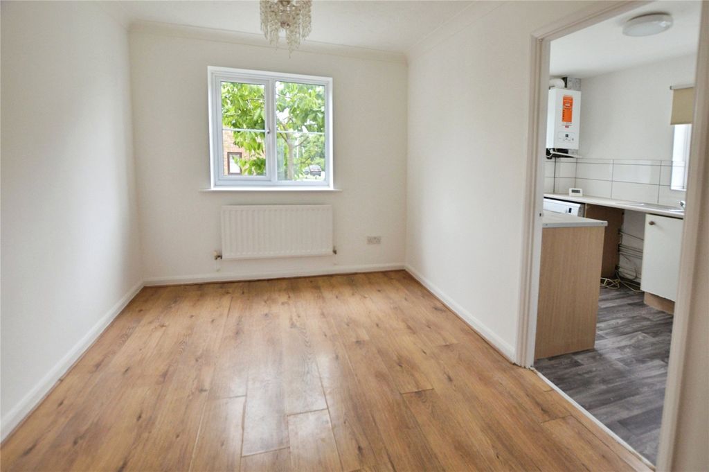 Property photo 3 of 15 Dining Room