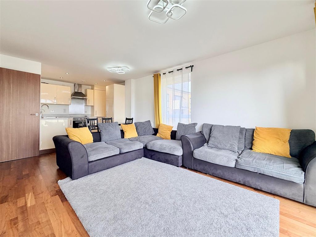 Property photo 2 of 12 Aquarius Court 10.Jpg