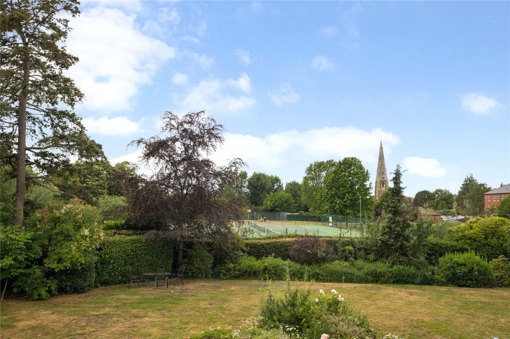 Property photo 1 of 11 Picture No. 14