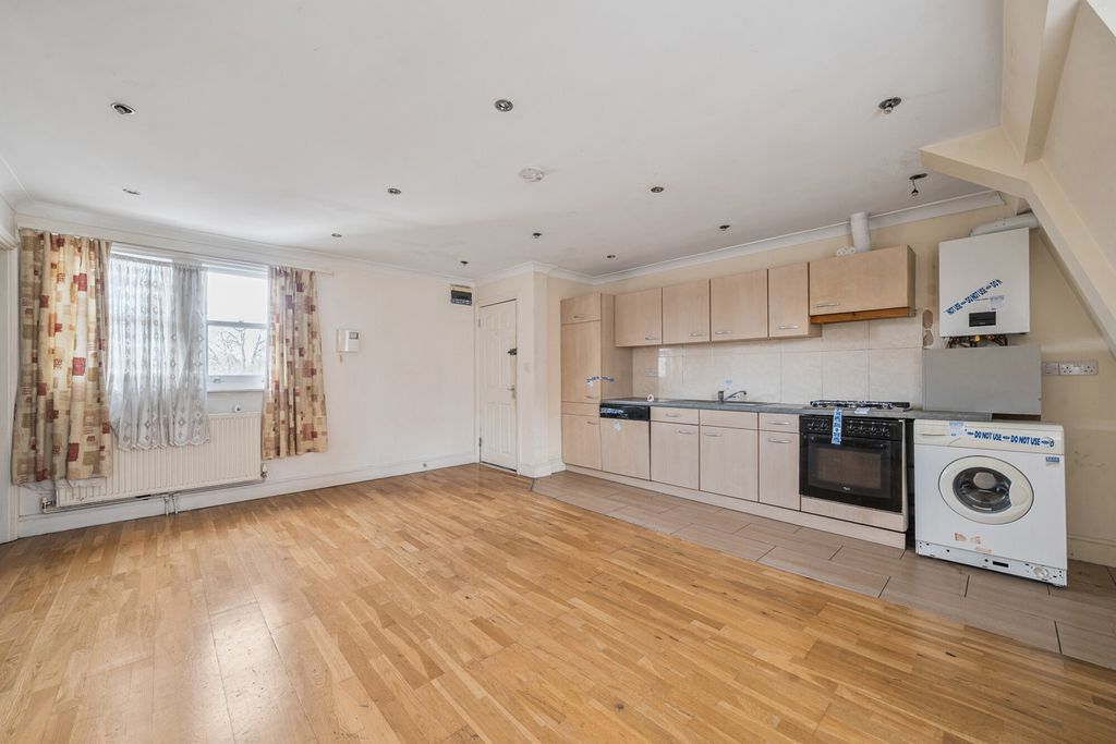 Property photo 2 of 12 1381425-12-691468...