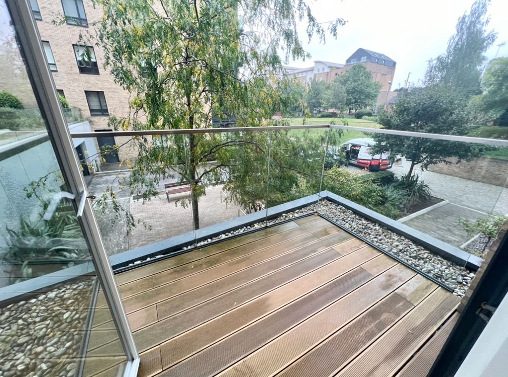 Property photo 3 of 17 Balcony