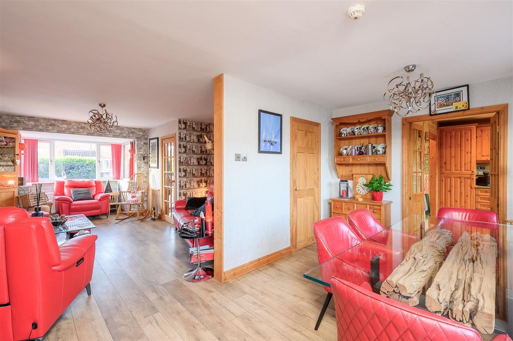 Property photo 2 of 20 Living Dining