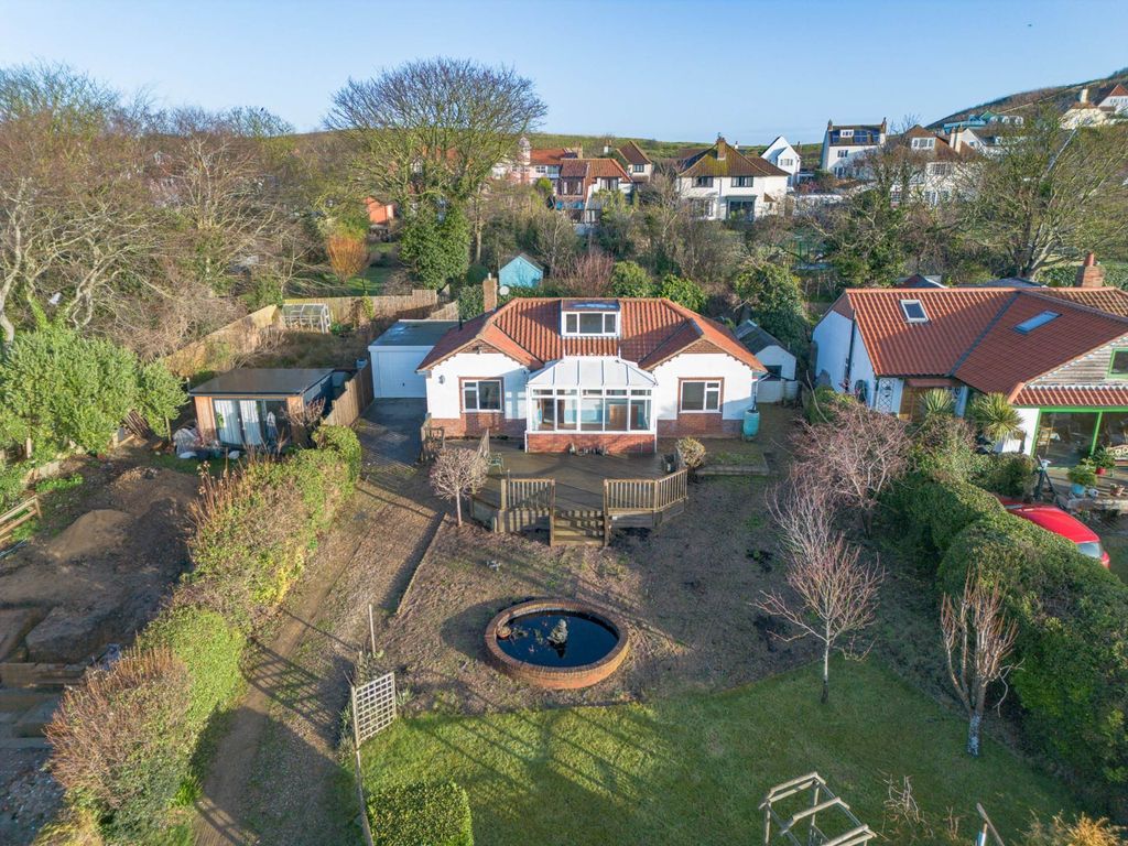 Property photo 1 of 31