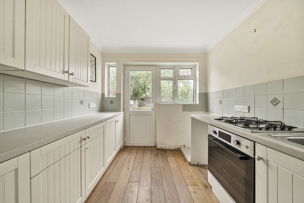 Property photo 3 of 16 Kitchen