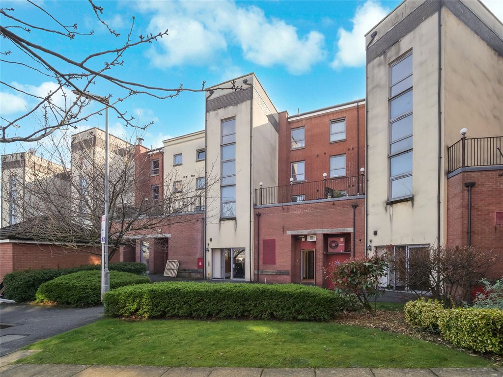 Property photo 1 of 20 Picture No. 17