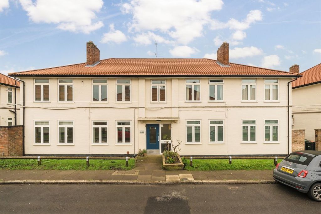 Property photo 1 of 11