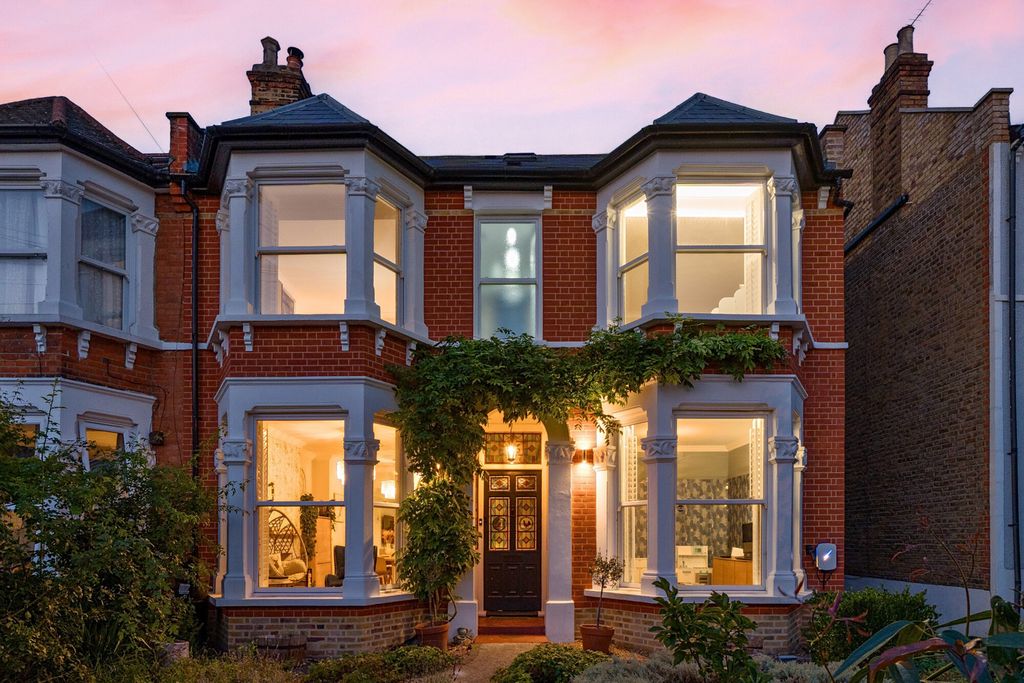 Property photo 1 of 32 1336143-26-689Baa...