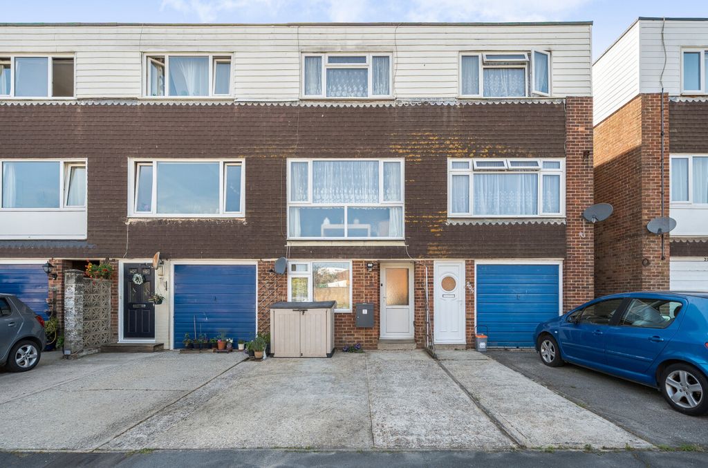 Property photo 1 of 11 1467520-7-6A15c53...