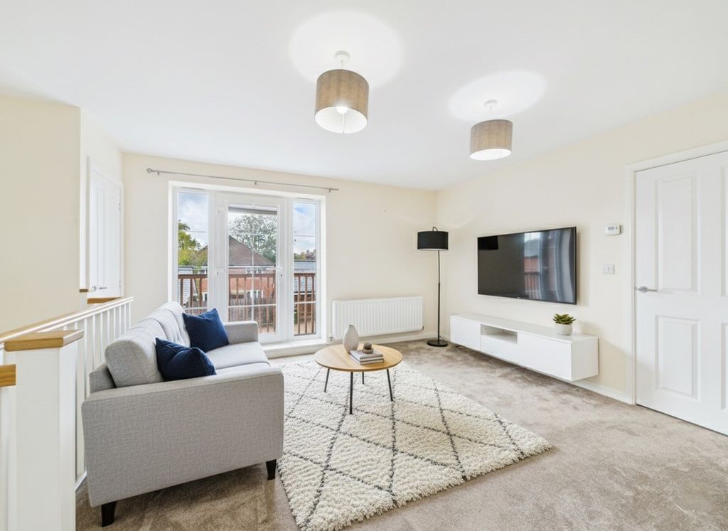 Property photo 2 of 17 Sitting Room Staged