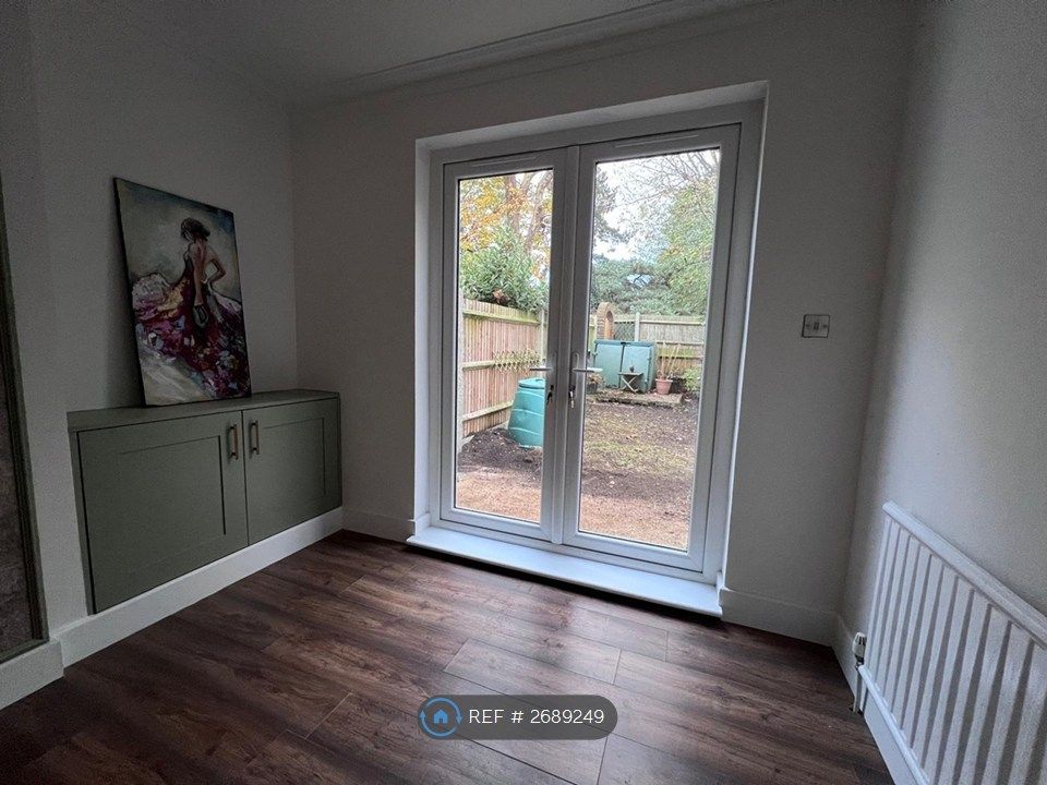 Property photo 3 of 29 Downstairs Dinning /Bedroom.