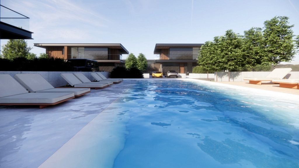 Property photo 3 of 27