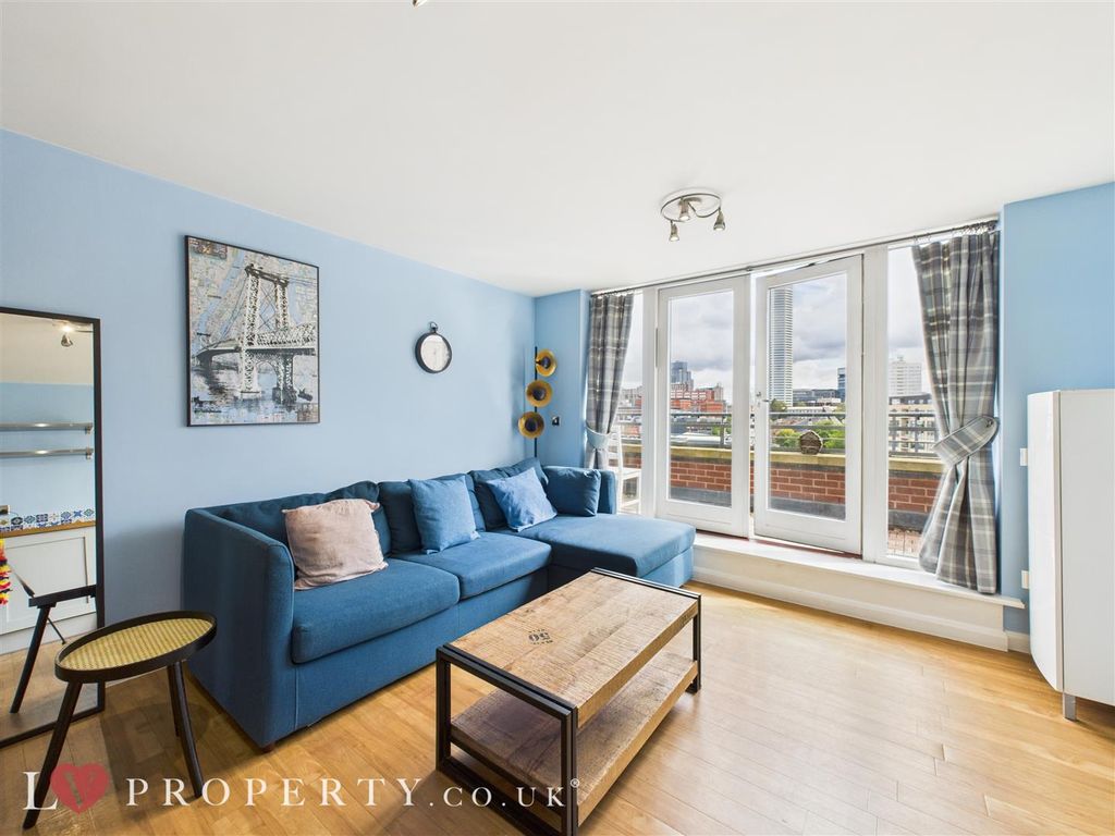 Property photo 1 of 13 Cam05016G0-Pr0119-Still003.Jpg