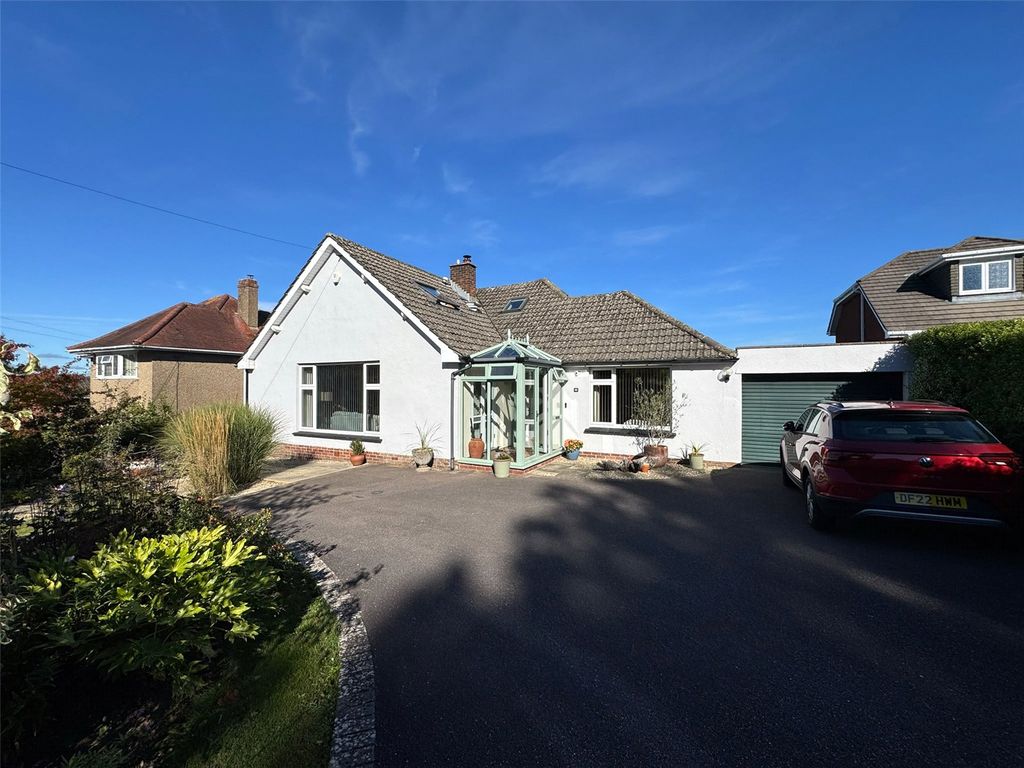 Property photo 1 of 27 Picture No. 52