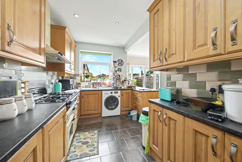 Property photo 3 of 38 Kitchen