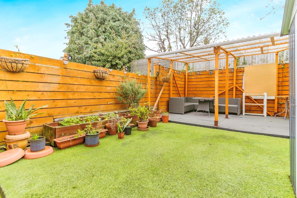 Property photo 3 of 17