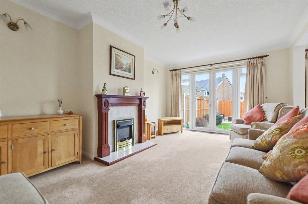 Property photo 2 of 23 Picture No. 15