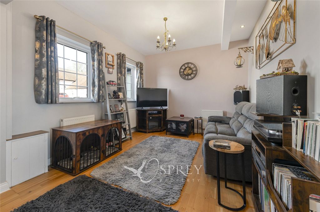 Property photo 3 of 16 Living Room