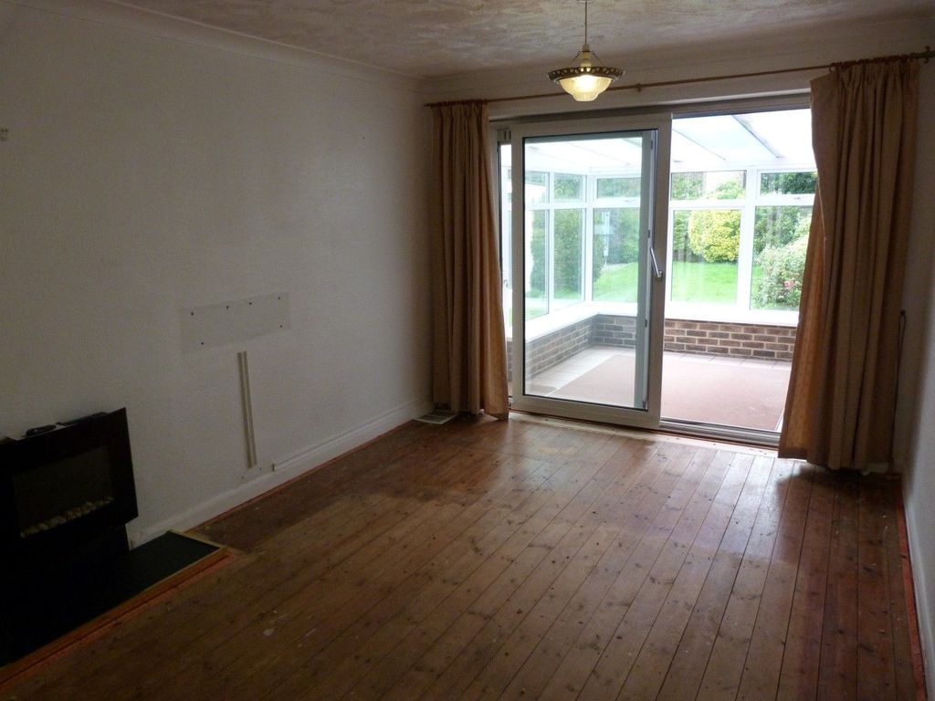 Property photo 3 of 10 Photograph 8