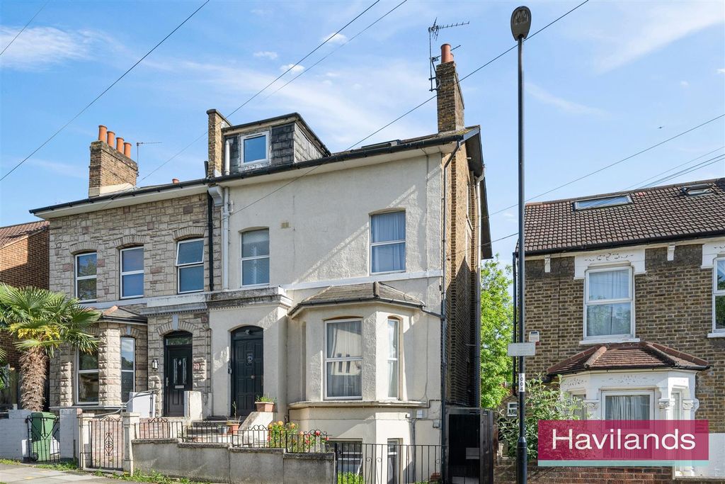 Property photo 1 of 9 Thornford Road-11.Jpg