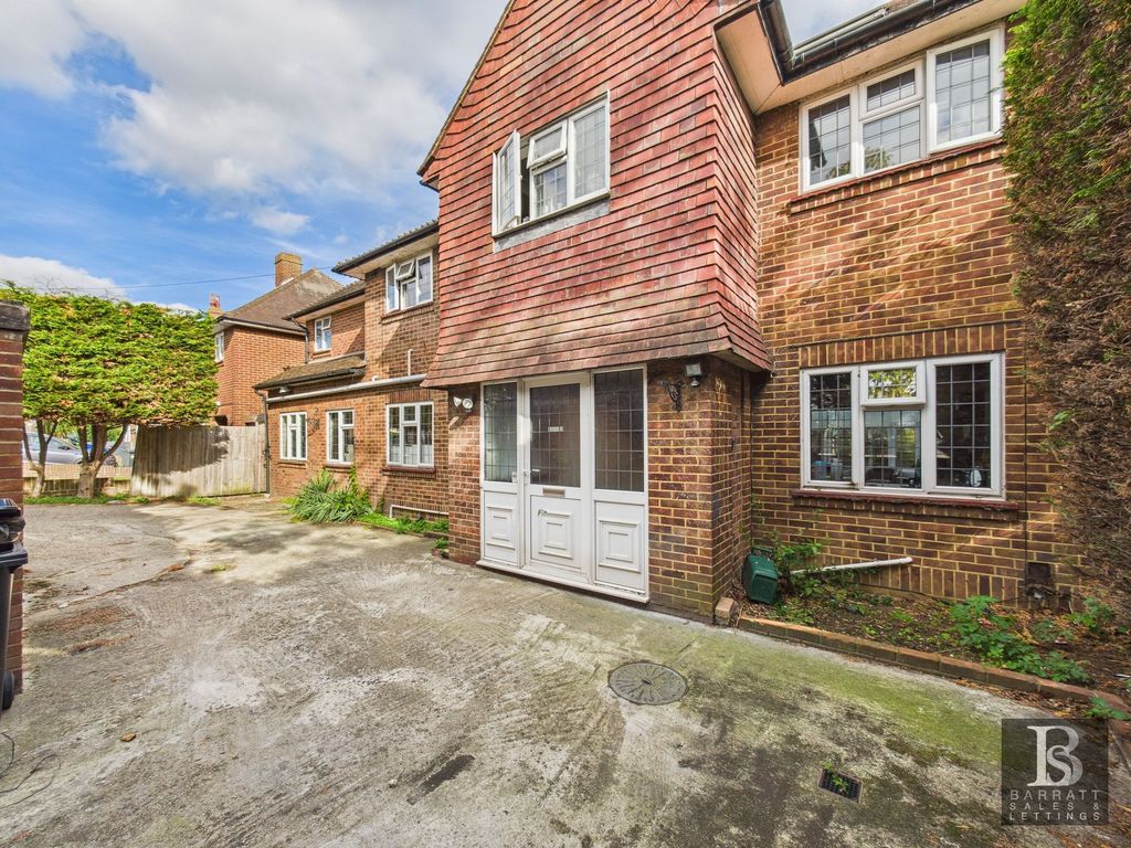 Property photo 3 of 36