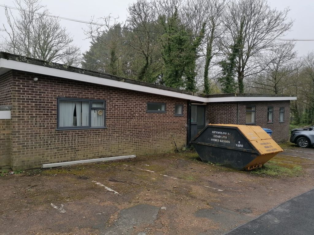 Property photo 1 of 5