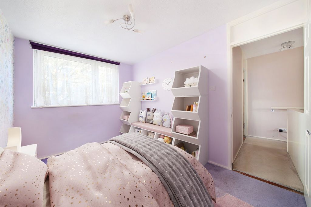 Property photo 3 of 11