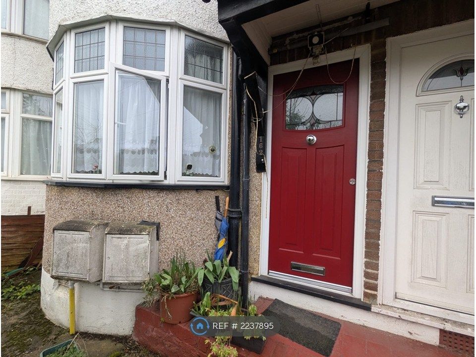 Property photo 1 of 13 Entrance