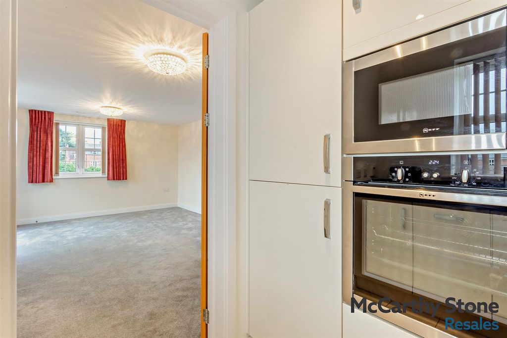 Additional image 6 of 2 bed flat for saleParkland Place, Shortmead Street, Biggleswade, Bedfordshire SG18