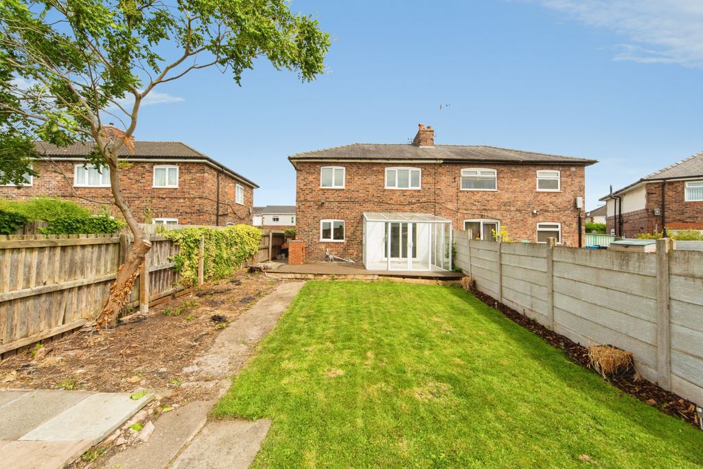 Property photo 2 of 27