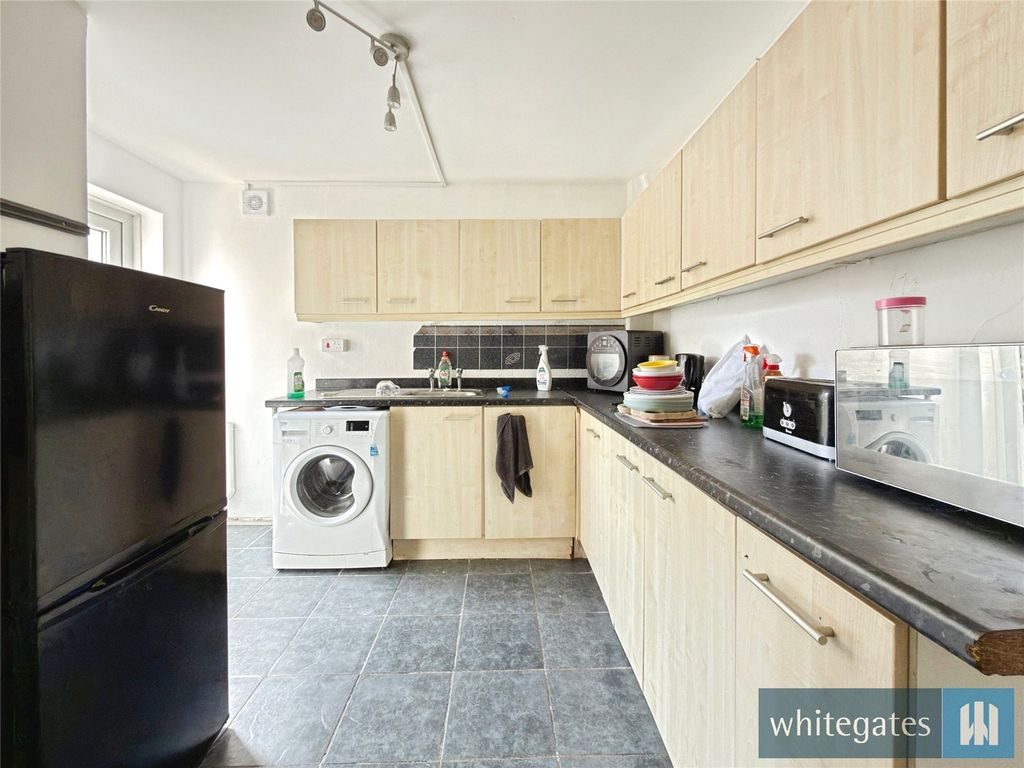 Property photo 2 of 11 Picture No. 13