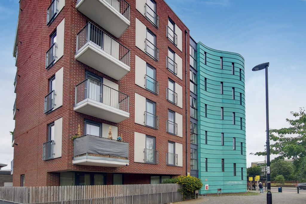 Property photo 1 of 12