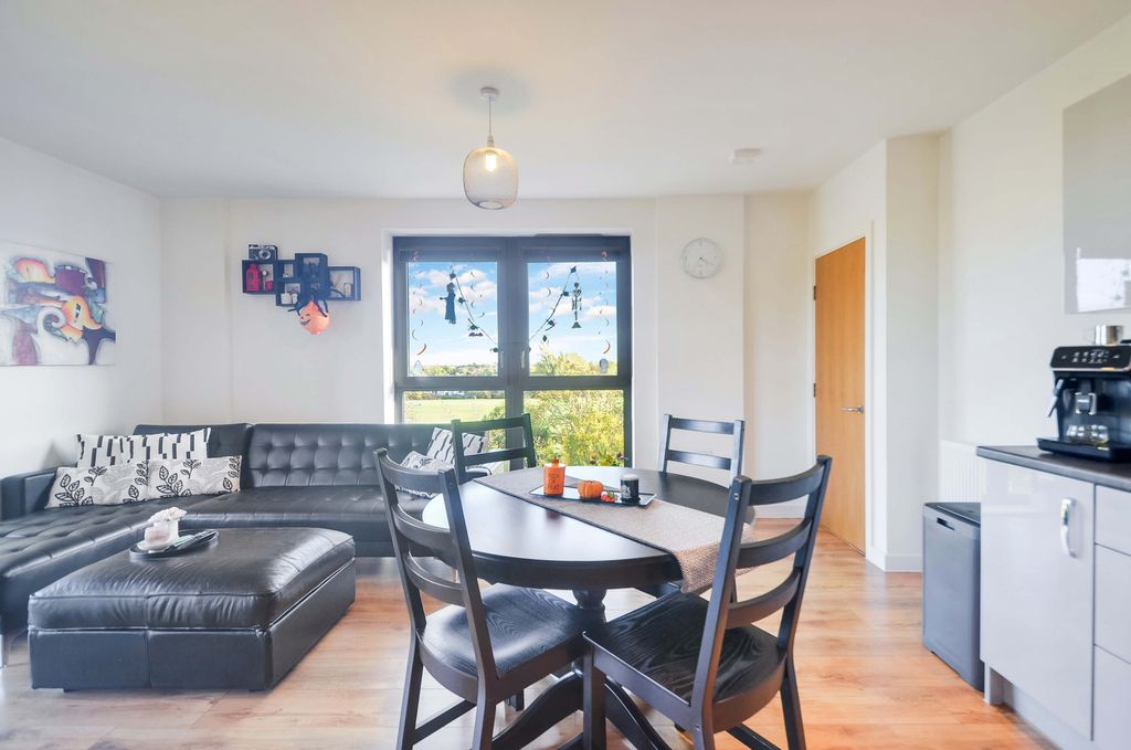 Property photo 2 of 24 Lounge Dining Area_Pic_1.Jpg