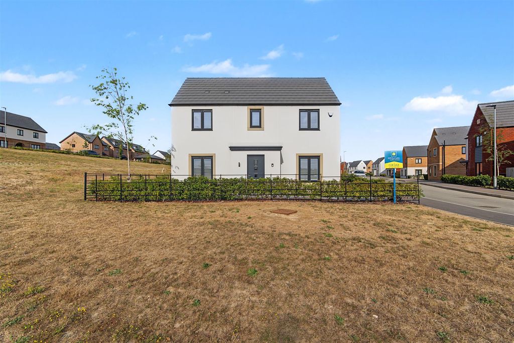 Property photo 1 of 35