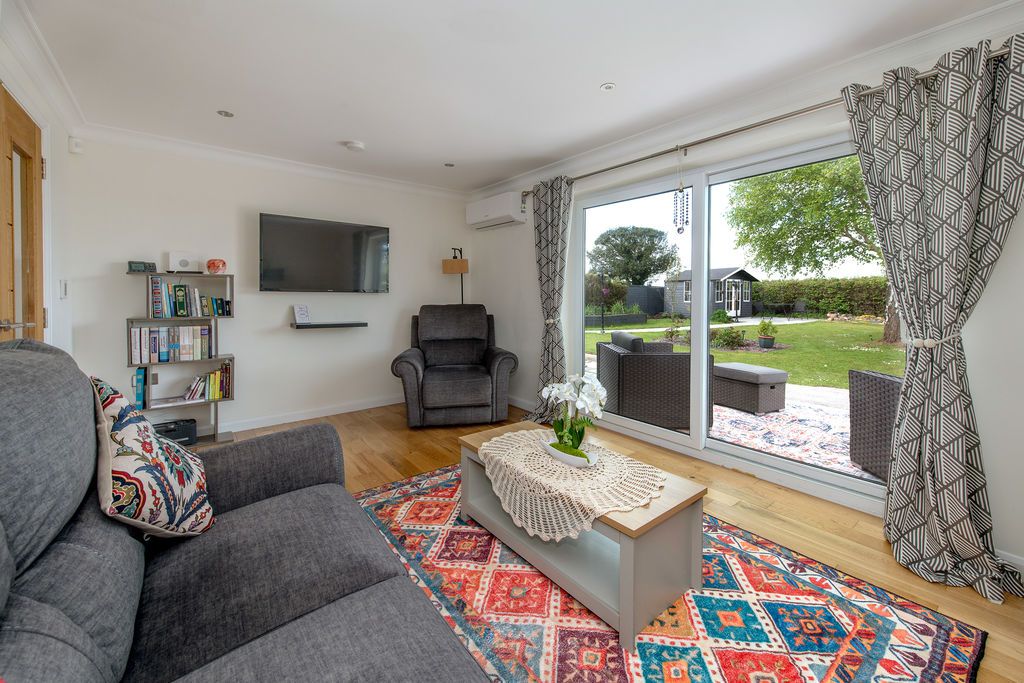 Property photo 3 of 20 Sitting Room