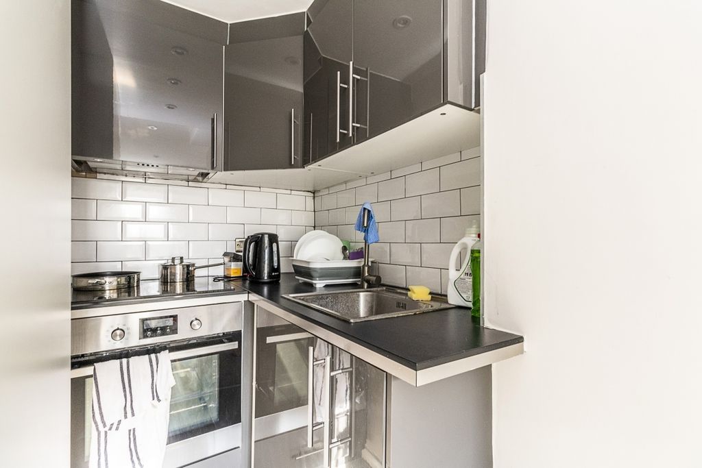 Property photo 3 of 4 22
