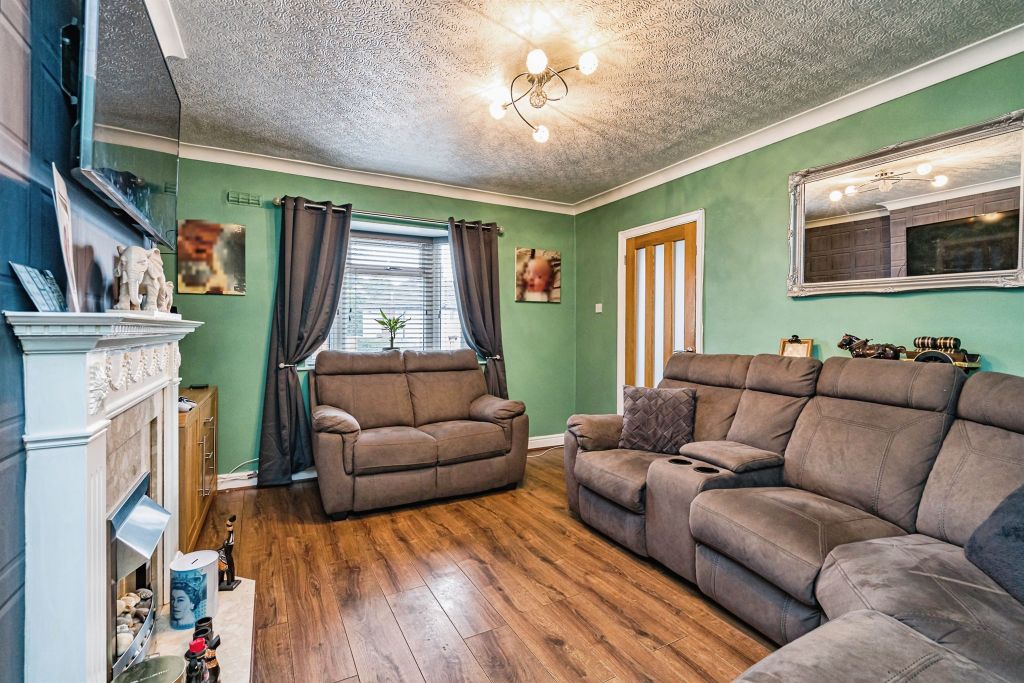 Property photo 2 of 18 Image
