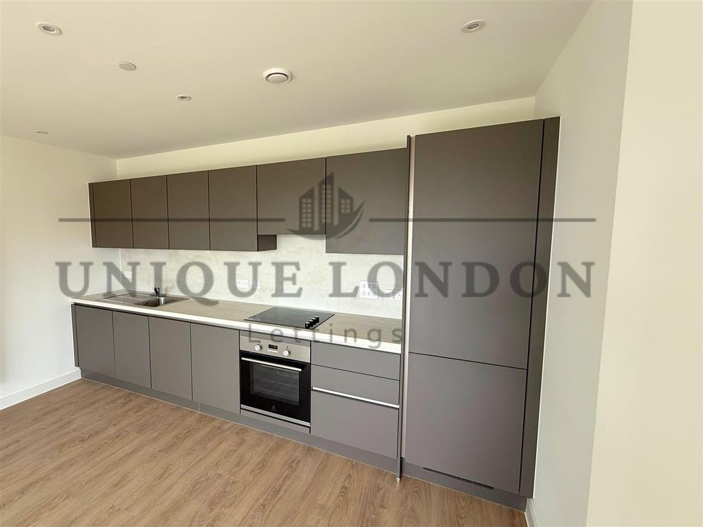 Property photo 3 of 11 132.Png