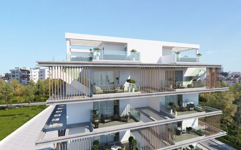 Property photo 3 of 15 Balconies - Artist