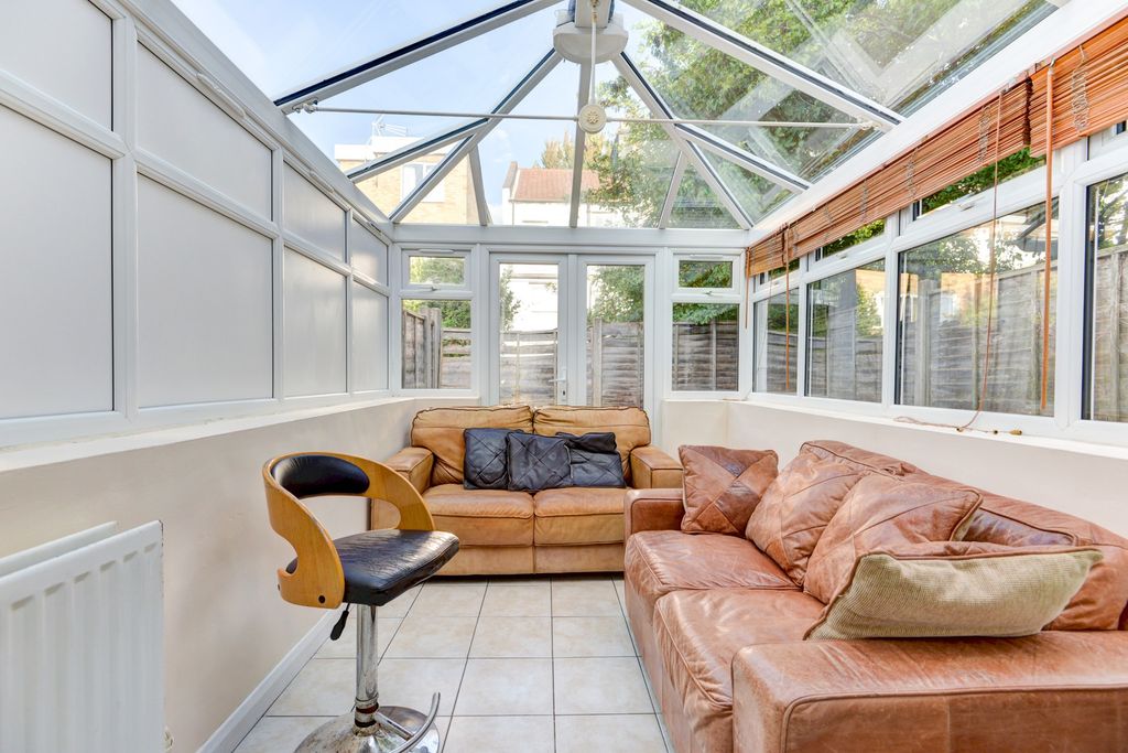 Property photo 1 of 19 Bright And Airy Conservatory-Style Living Space Fe...