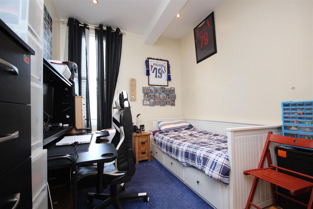 Property photo 3 of 5