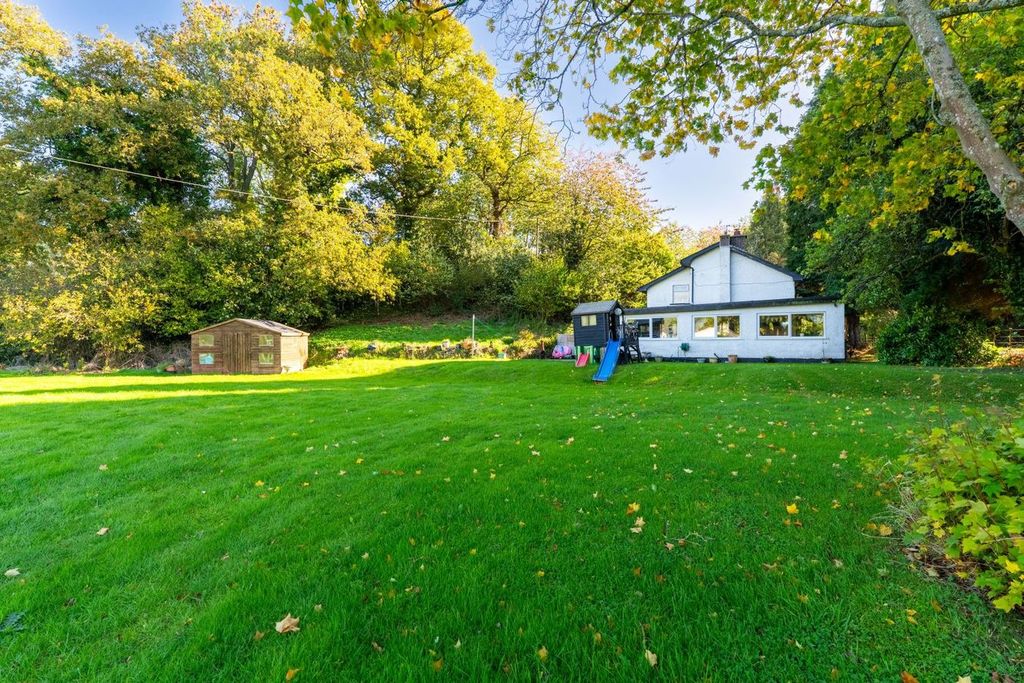 Property photo 3 of 37