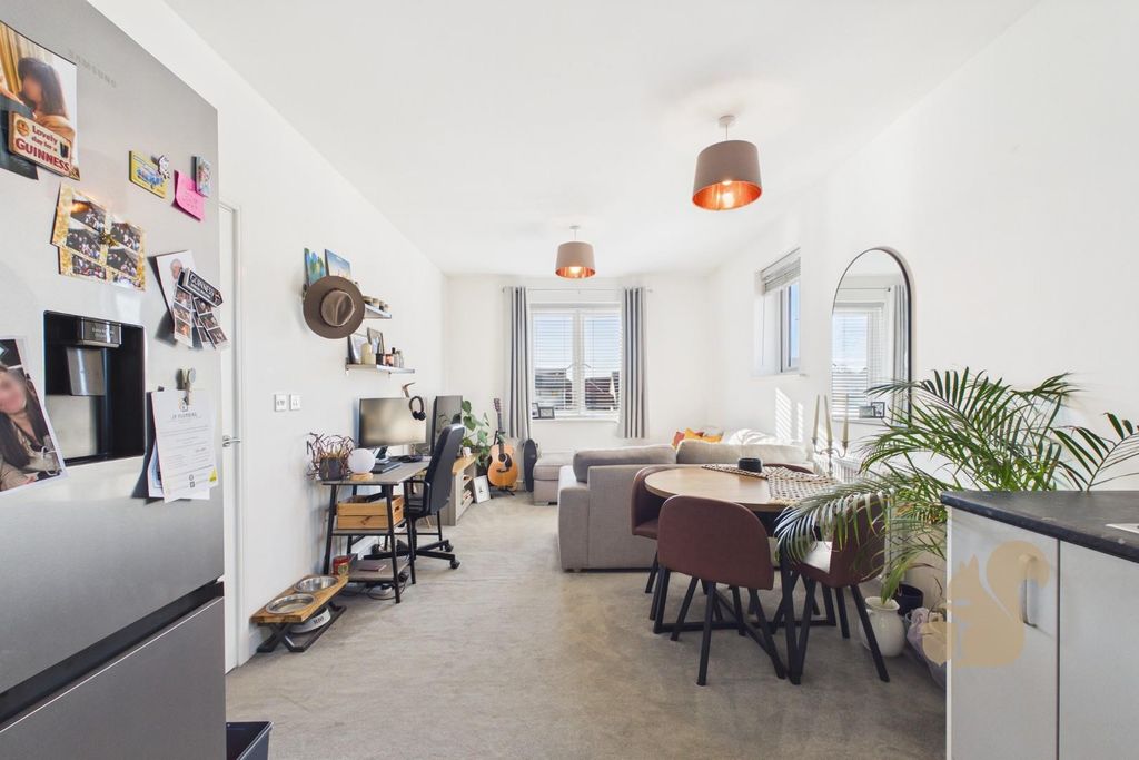 Property photo 3 of 12 Cam01659G0-Pr0769-Still010.Jpg