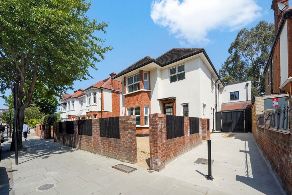 Property photo 1 of 7 Flat 1, 72-74 St. Quintin Avenue - xV8R1Lak0Ygq0Mk5Fyu7.Jpg
