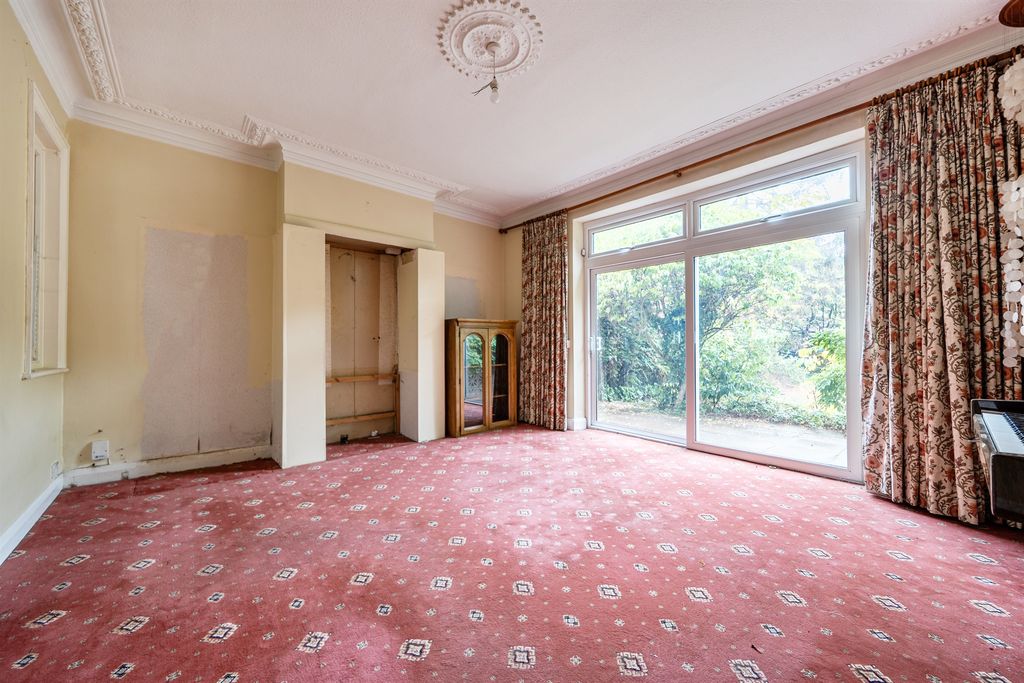 Property photo 3 of 23