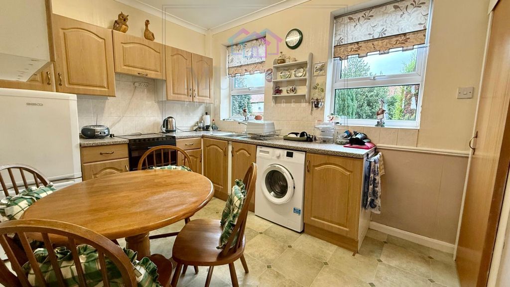 Property photo 3 of 9 Img-20251002-Wa0009