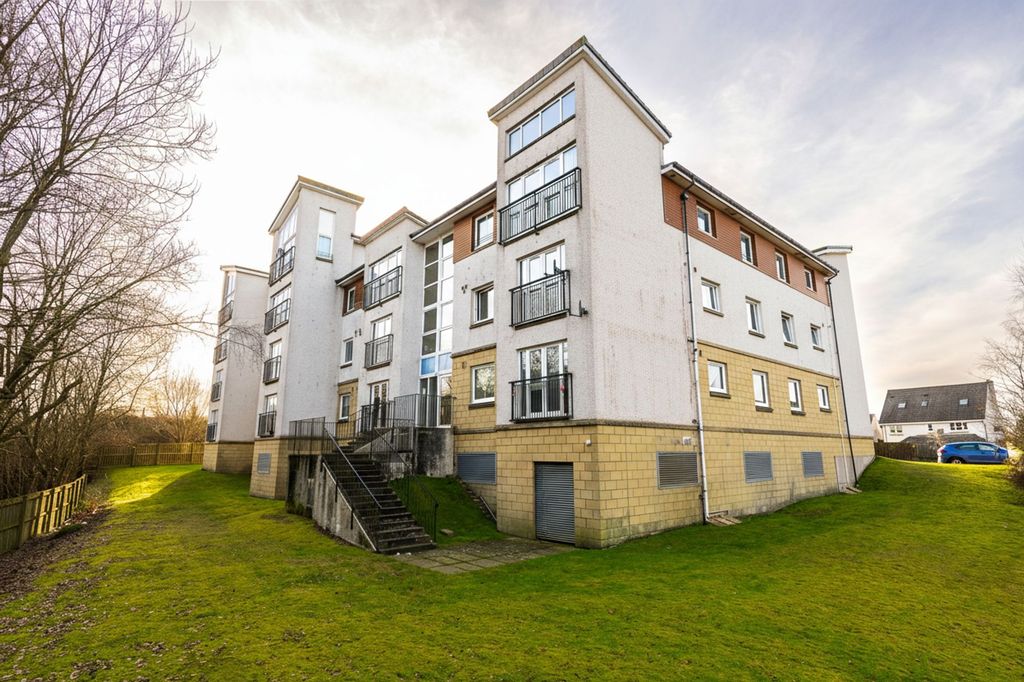 Property photo 2 of 22 Rear View