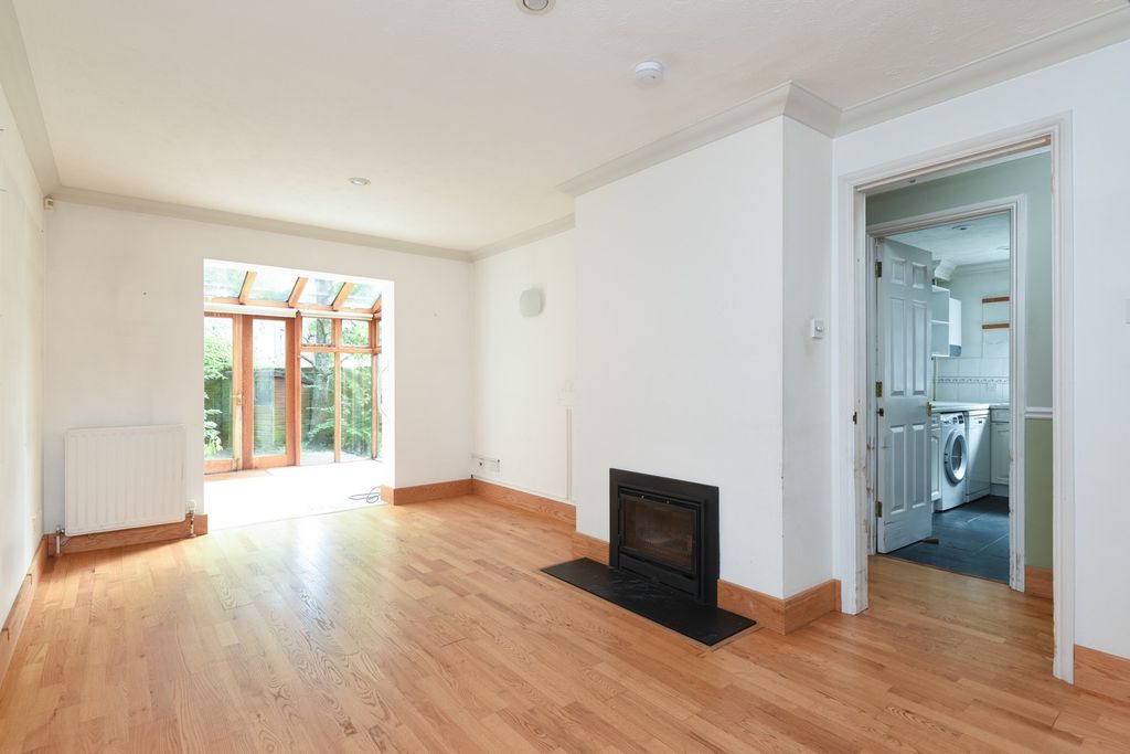 Property photo 2 of 14 4388165