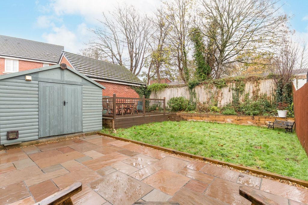 Property photo 2 of 17