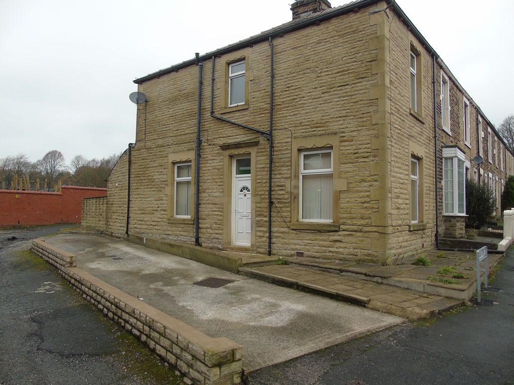 Property photo 1 of 8 External - Front